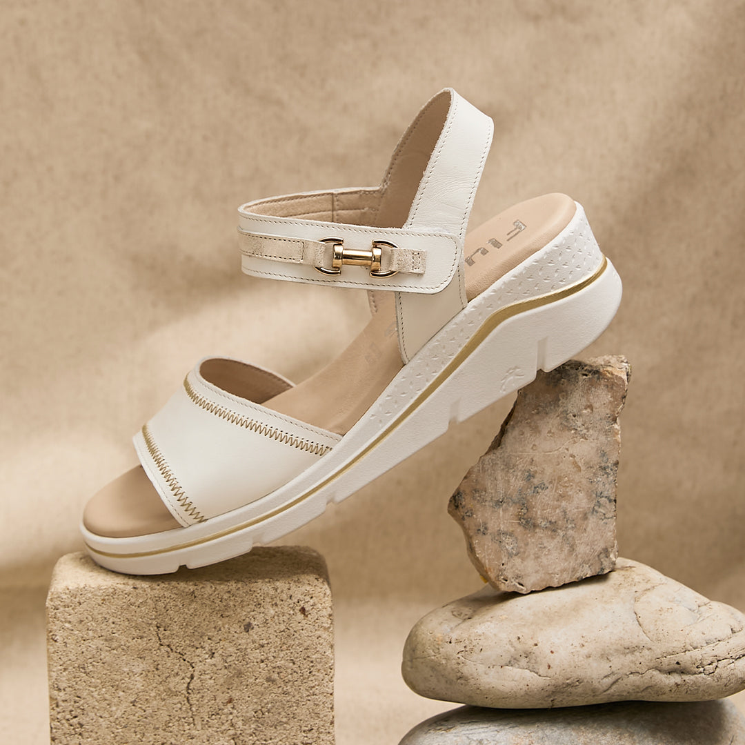 FIRE F2427 White Sandal
