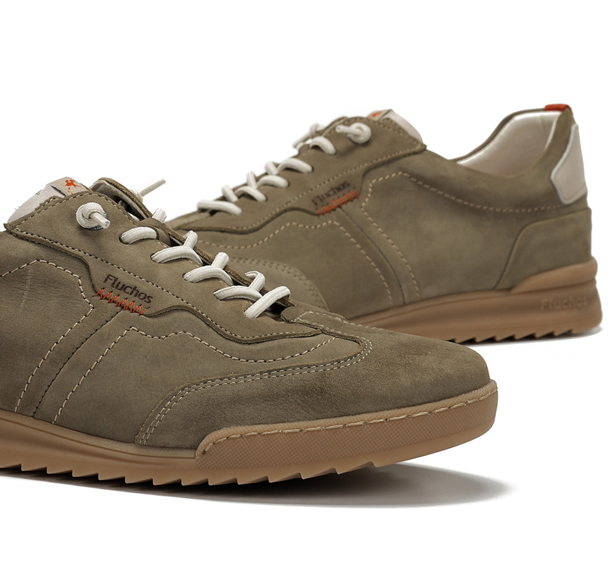 F2383 DELBUCK TORTORA+COM.3-6